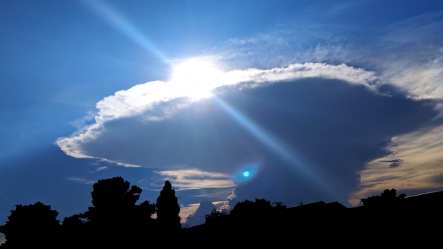 雲と太陽