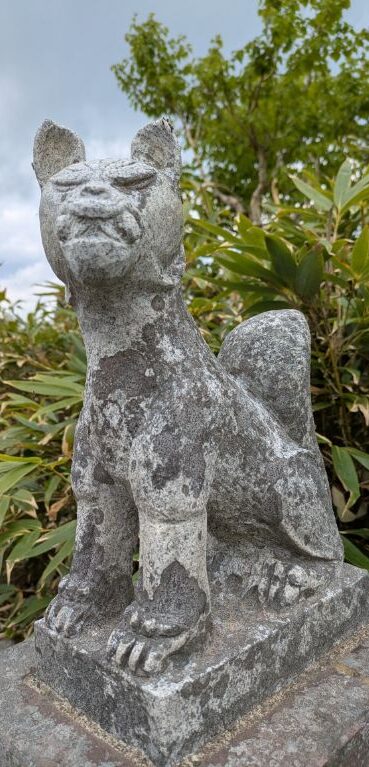 手稲神社奥宮おキツネさん阿形