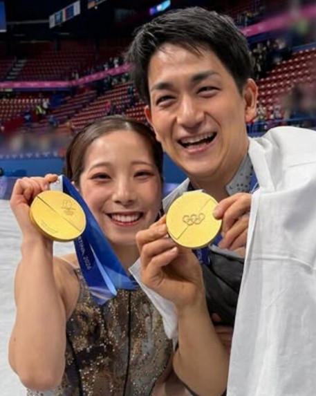 りくりゅうペア　金メダル
