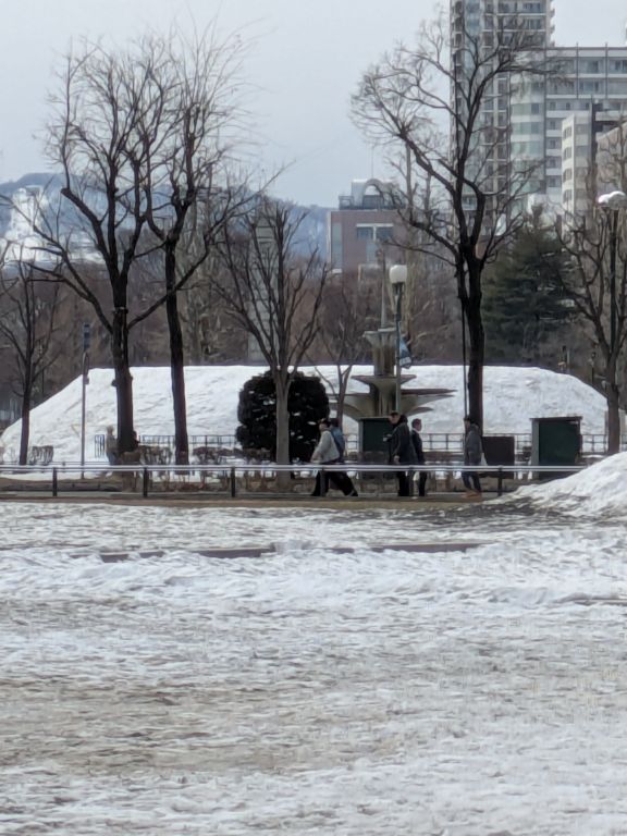 啓蟄の大通公園